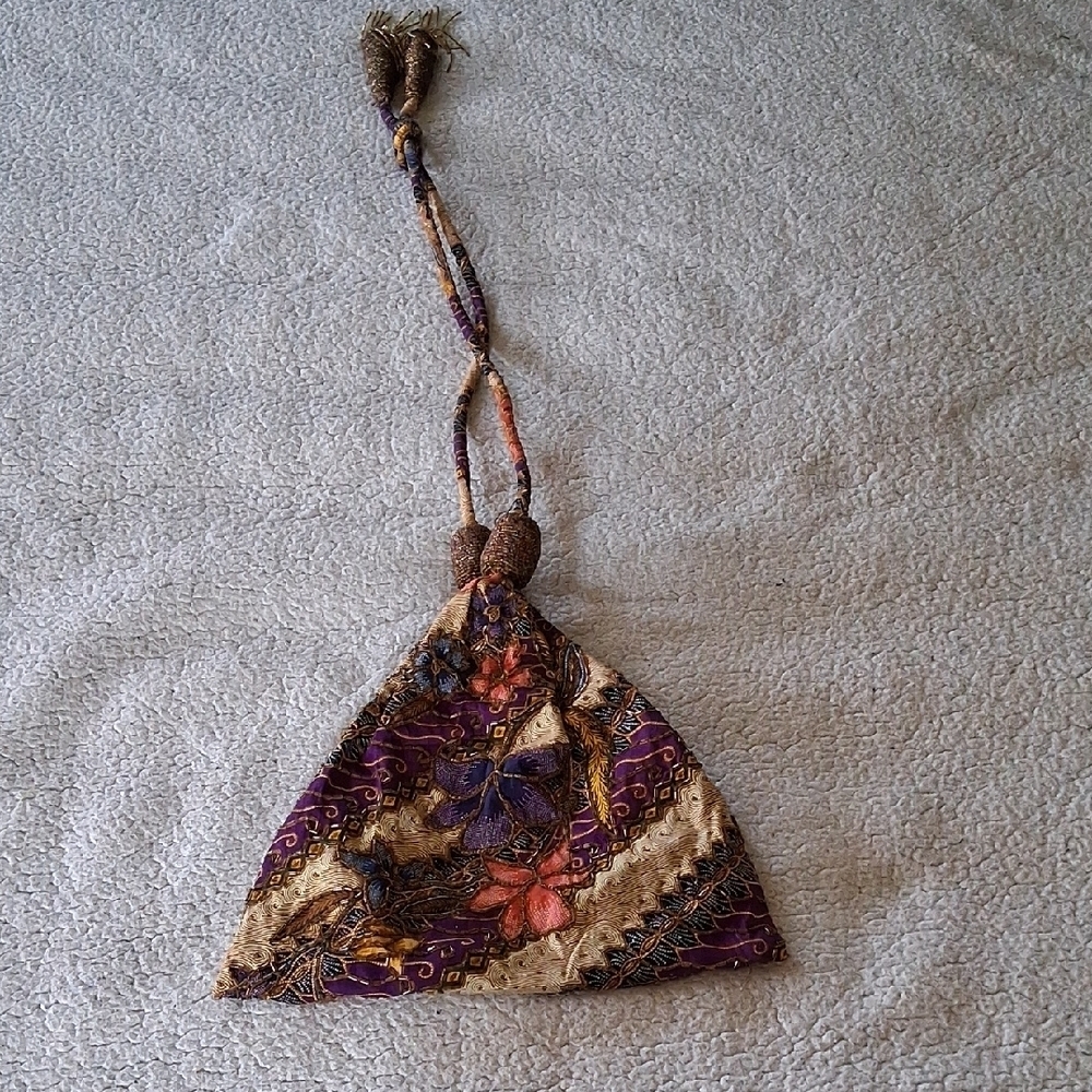 Elegant Multicolor Beaded Bohemian Shoulder Bag